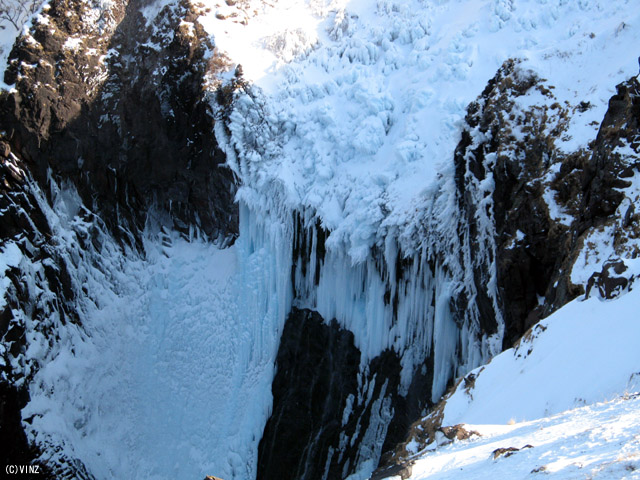 雪景色 北海道 冬 知床（しれとこ） 宇登呂（ウトロ） 知床連山 フレペの滝